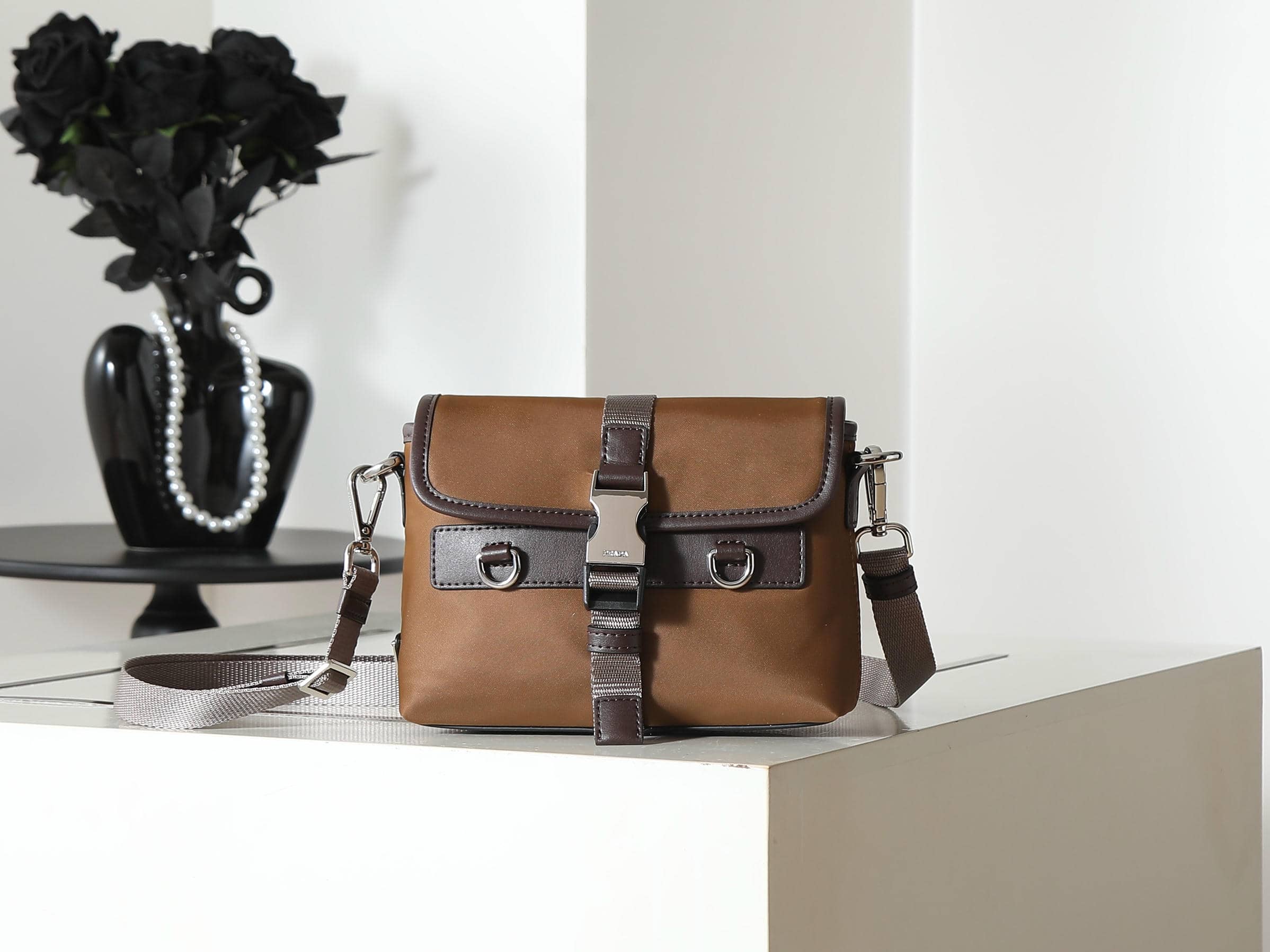 021Series-Chest Bag